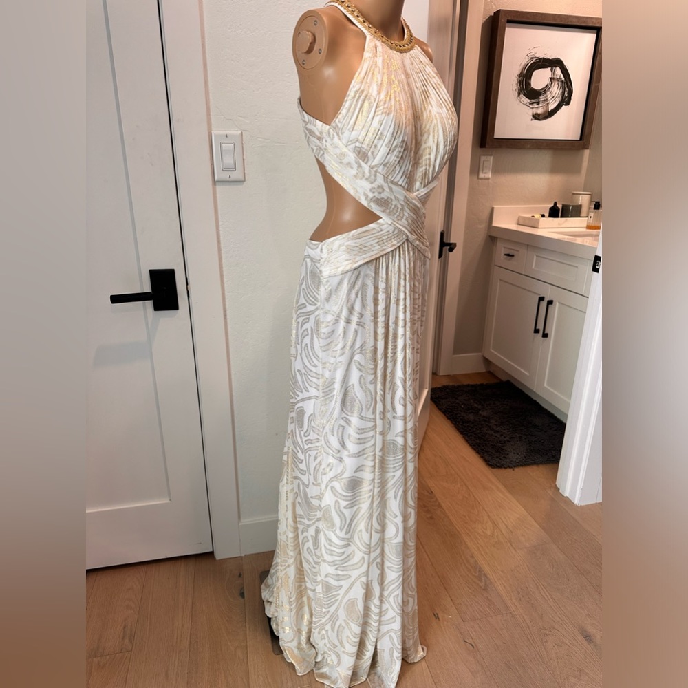 Stunning Patra cut out dress